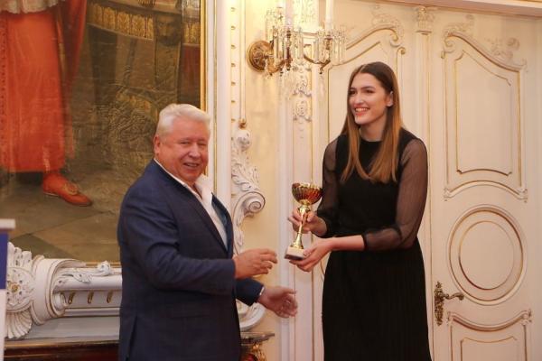 Ema Kneiflová získala cenu Objev roku!