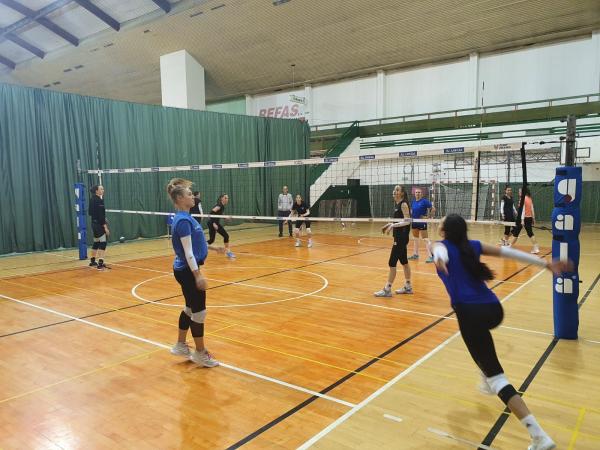 Šternberanky poprvé trénovaly v hale. Soutěže se (snad) blíží